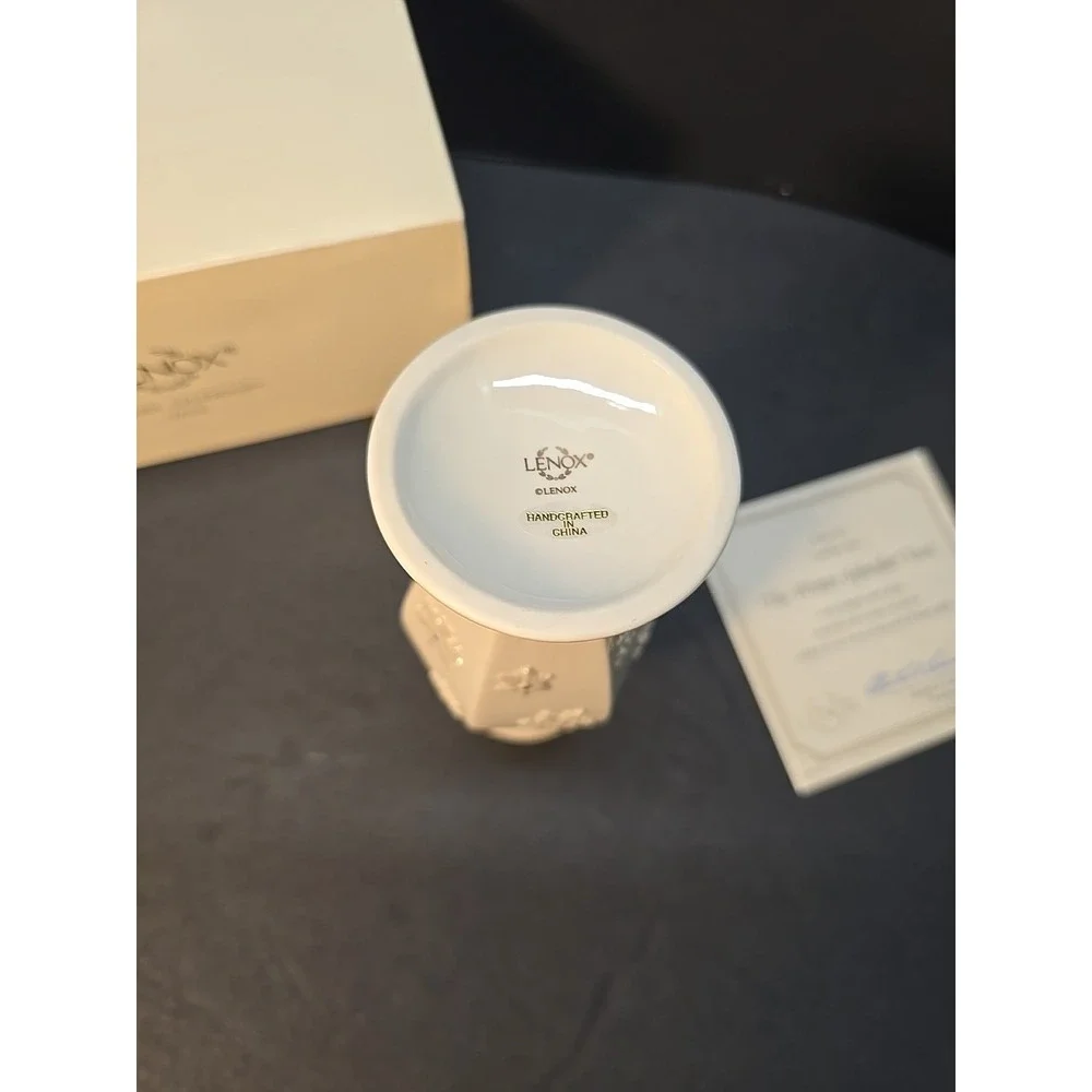 Lenox Winter Splendor Vase 5